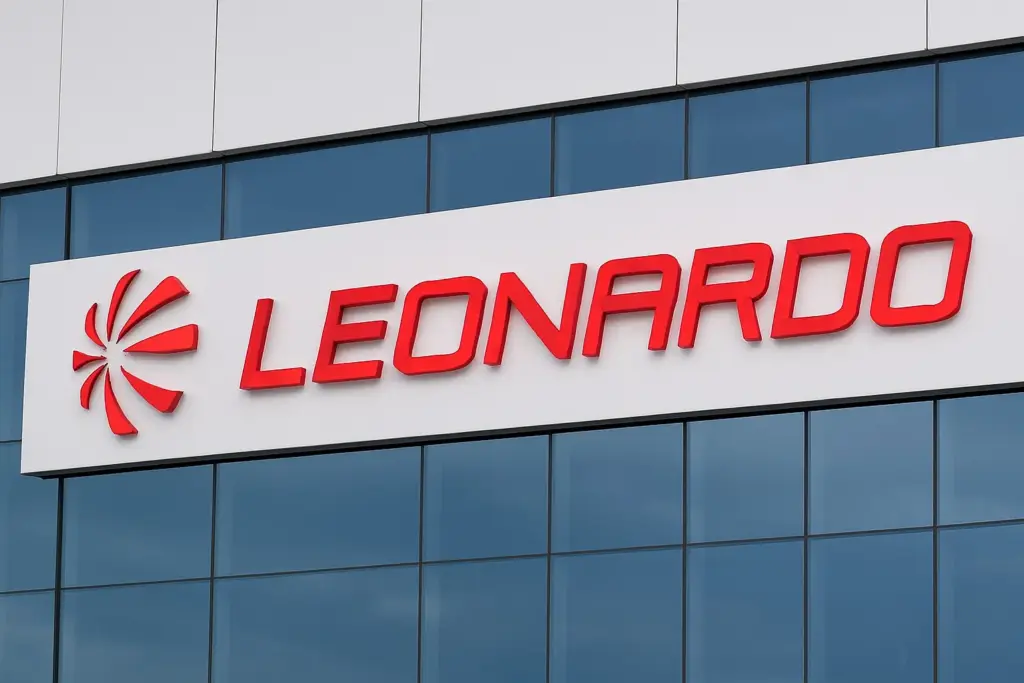 Logo Leonardo su edificio moderno